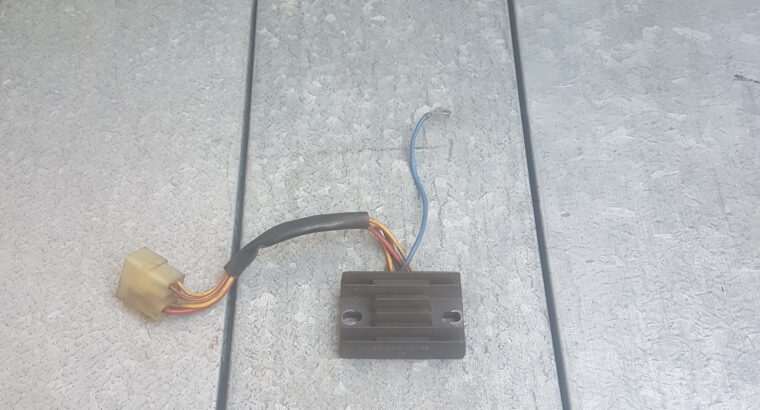 REGOLATORE DI TENSIONE APRILIA LEONARDO 150