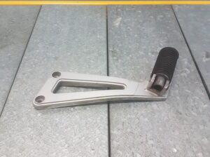 Supporto Pedalina Post Sx Suzuki DR 650 RSE 1993